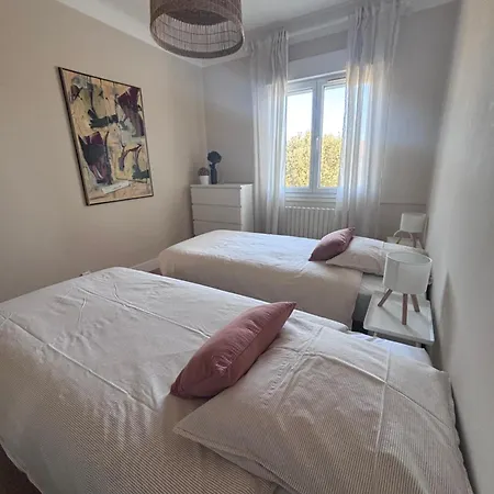 Lägenhet Calme Et Lumineux, Cour Exterieure, Petits Dejeuners Sur Demande - Proche Gare Et Centre *